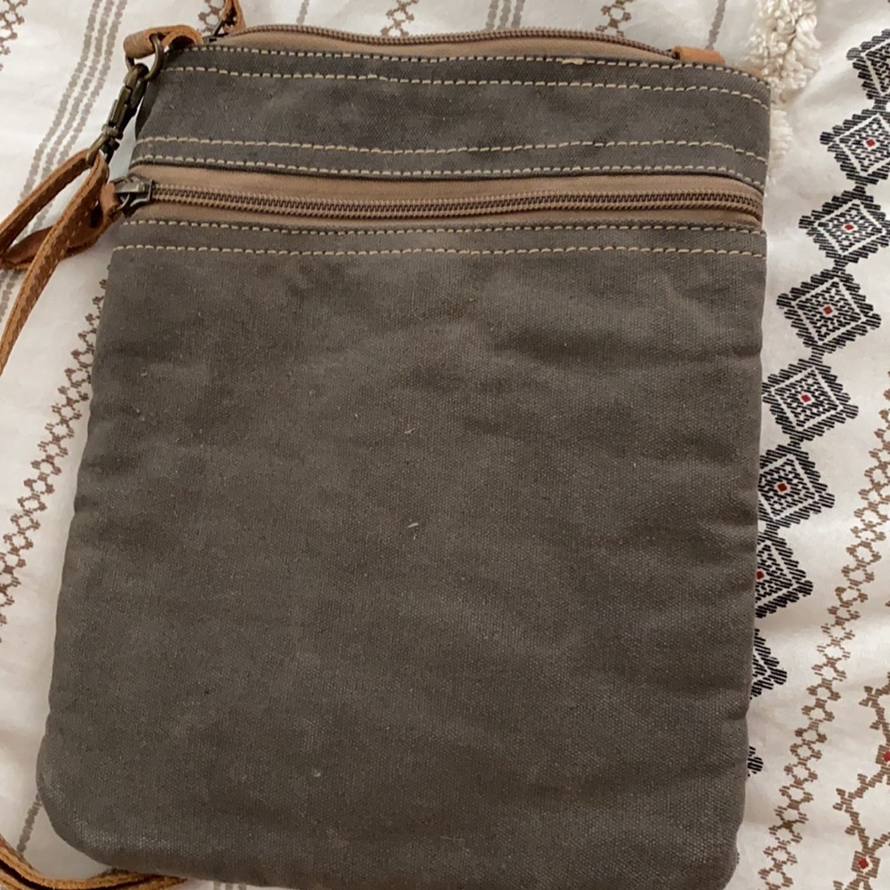 Purse - Picture 2 of 2